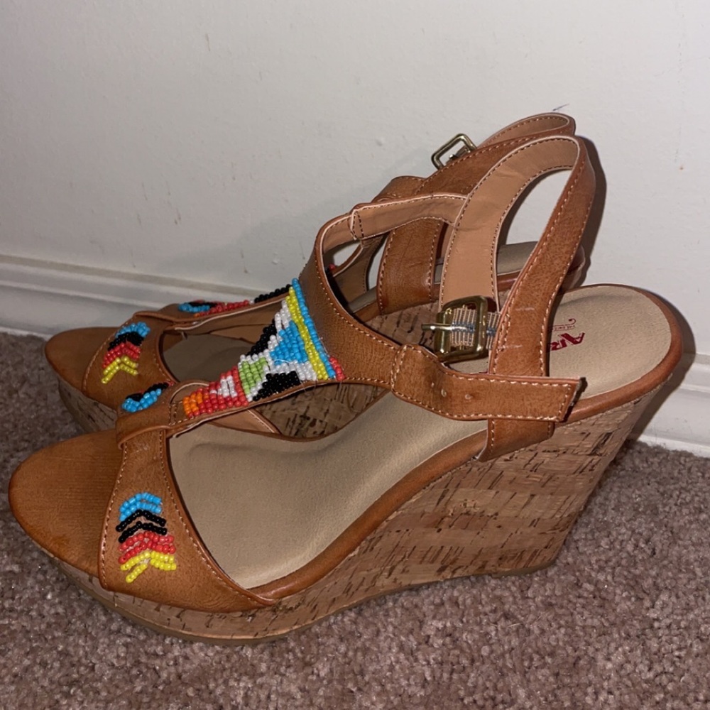 Cute summer wedges!